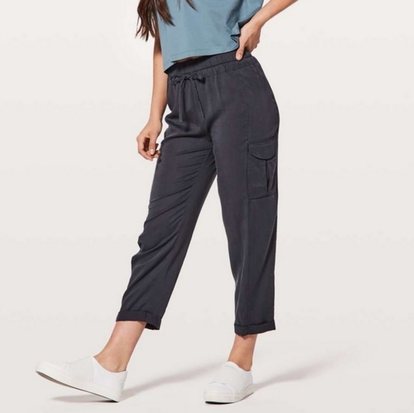 Lululemon Move Lightly Pant 25" Blue Tied 6 Tencel Cargo Silky Soft - Picture 1 of 9